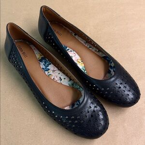 Cobb Hill Black Ballet Flats - Comfy Women’s Leather Shoes - US Size 11 - EUC